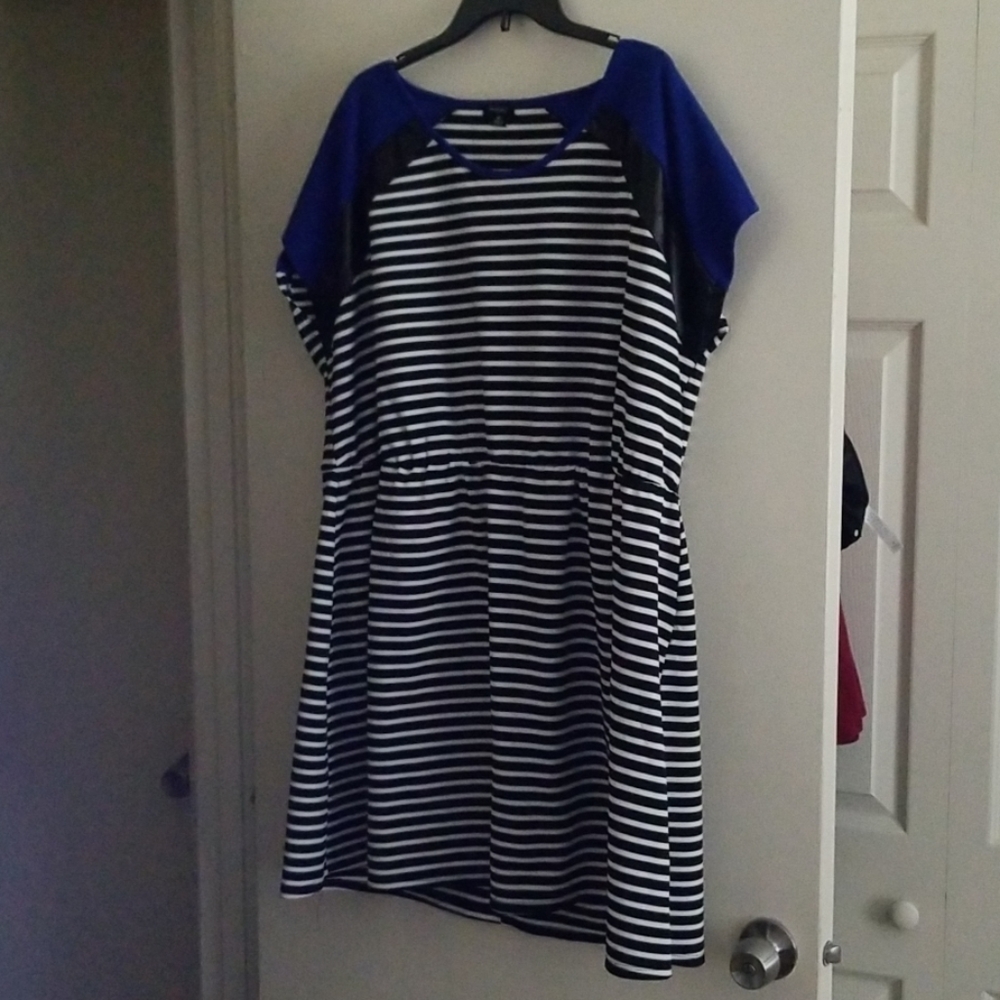 Dress with stripes